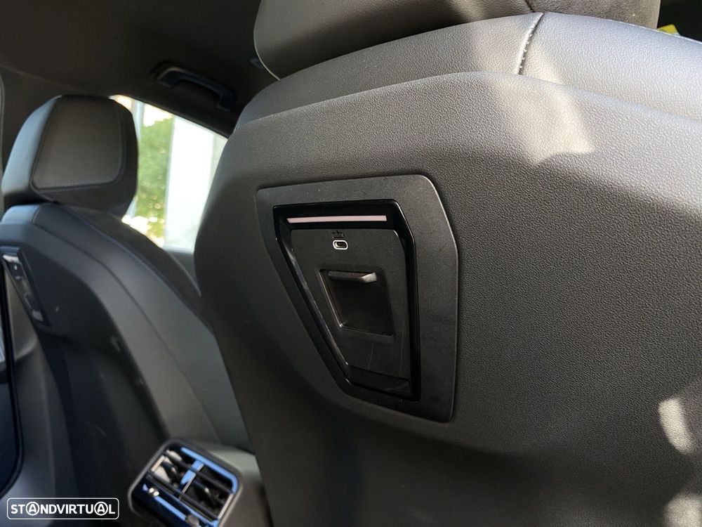BMW 530 e Pack Desportivo M - 22