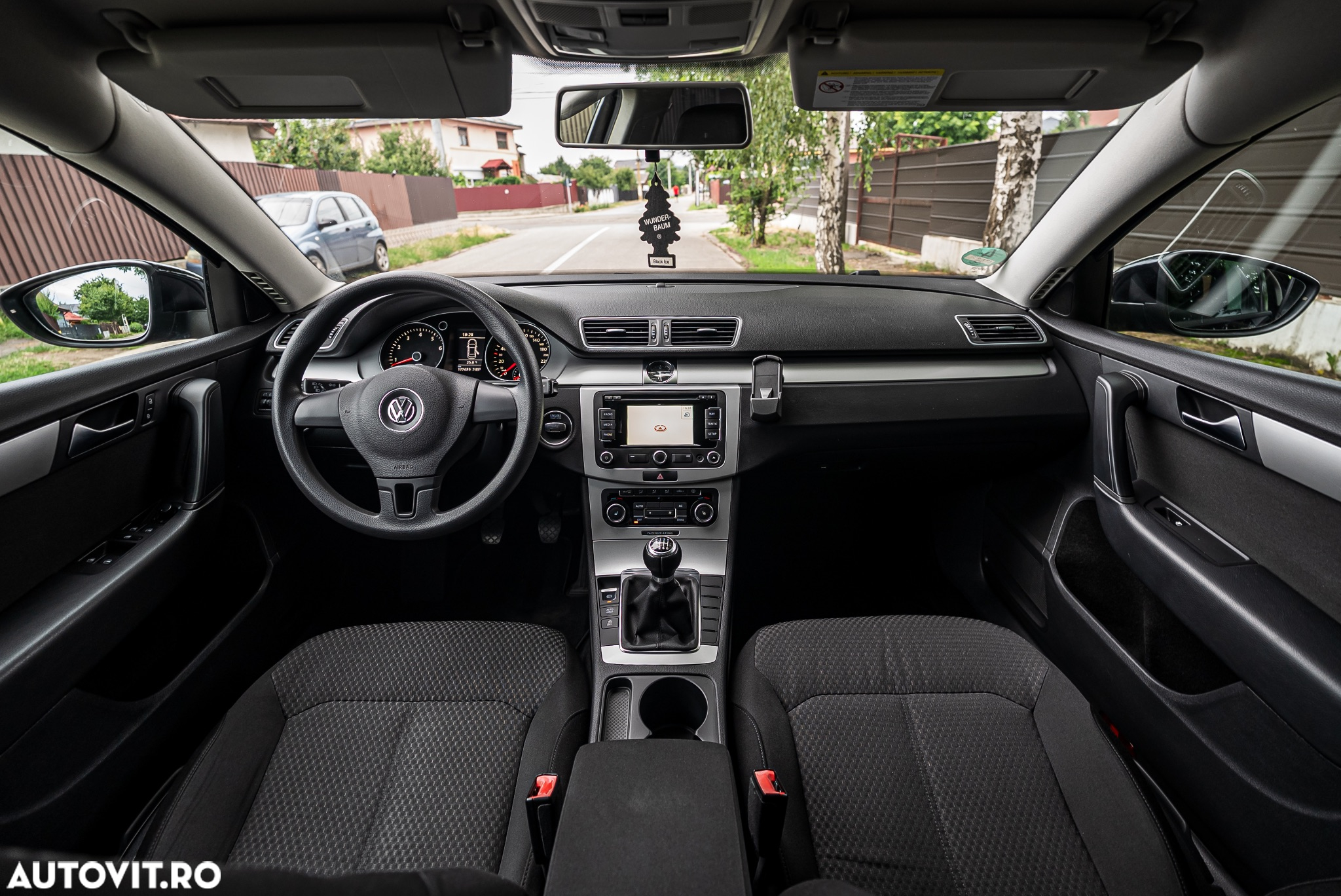 Volkswagen Passat - 8