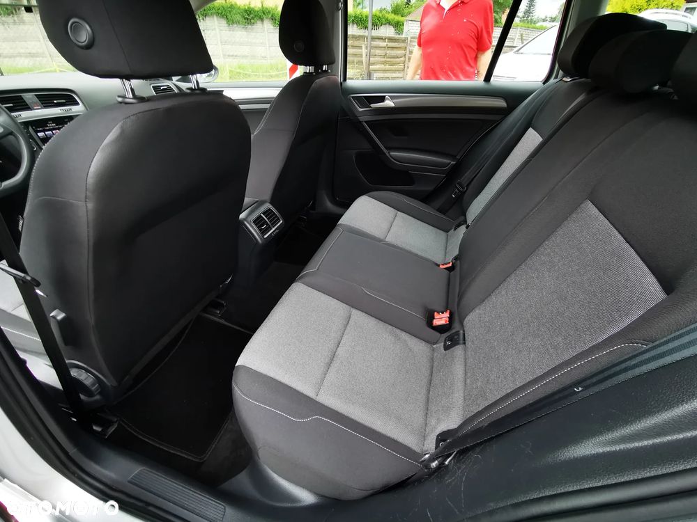 Volkswagen Golf 1.6 BlueTDI DSG Comfortline - 11
