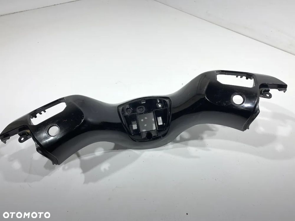 Obudowa kierownicy  Piaggio MP3 350/500  14-20r - 1