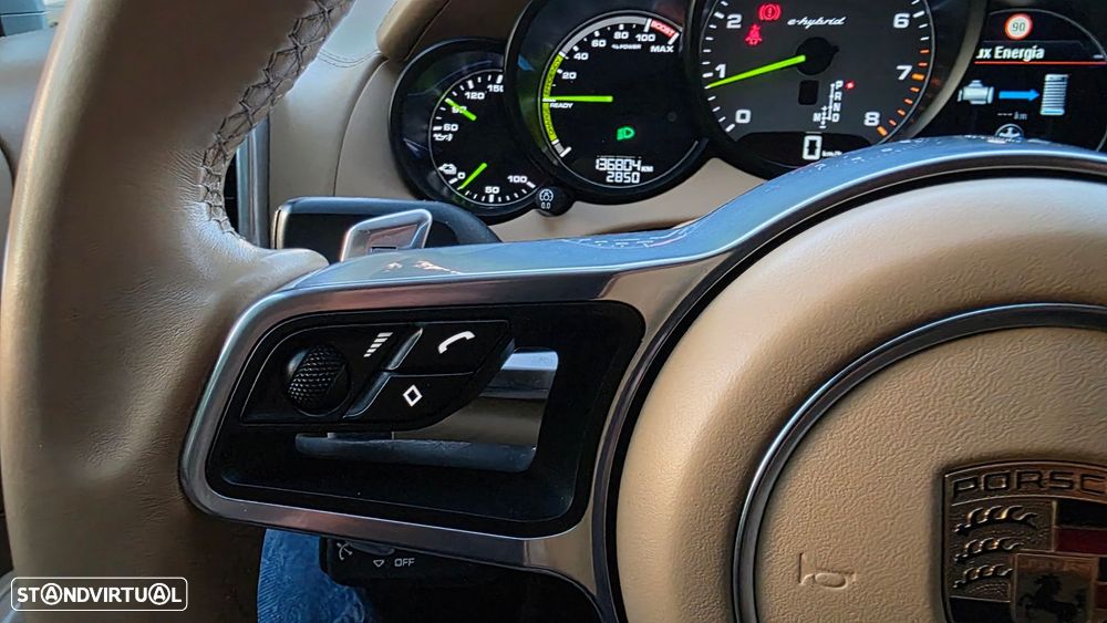Porsche Cayenne S E-Hybrid Platinum Edition - 38
