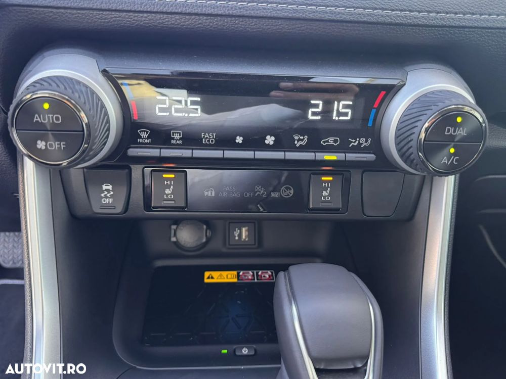 Toyota RAV4 ver-2-5-hybrid-vvt--ie-4x4-luxury - 15