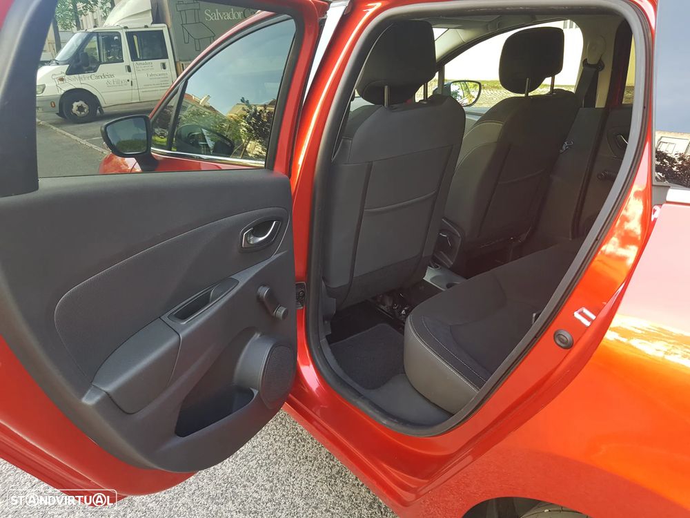 Renault Clio Sport Tourer 1.5 dCi Limited EDition - 28