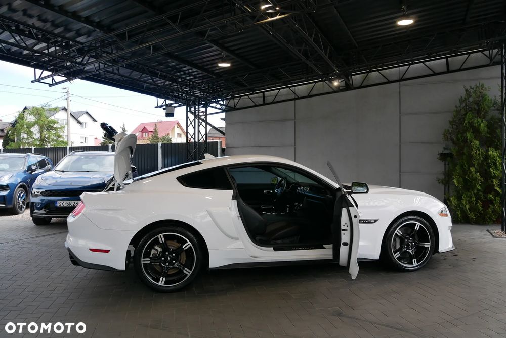 Ford Mustang - 7