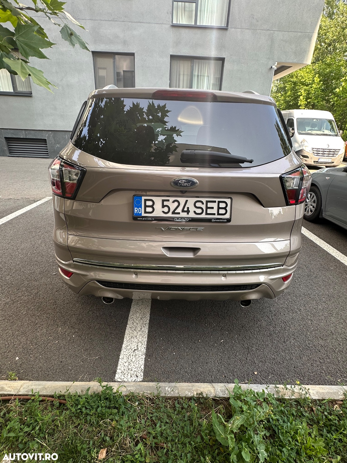 Ford Kuga 2.0 TDCi 4WD Powershift Vignale - 4