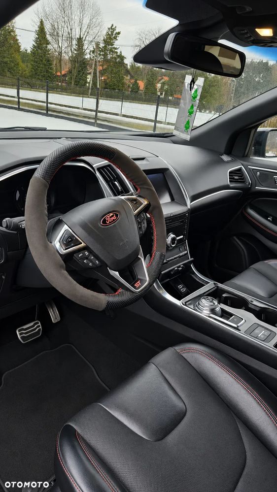 Ford Edge - 10