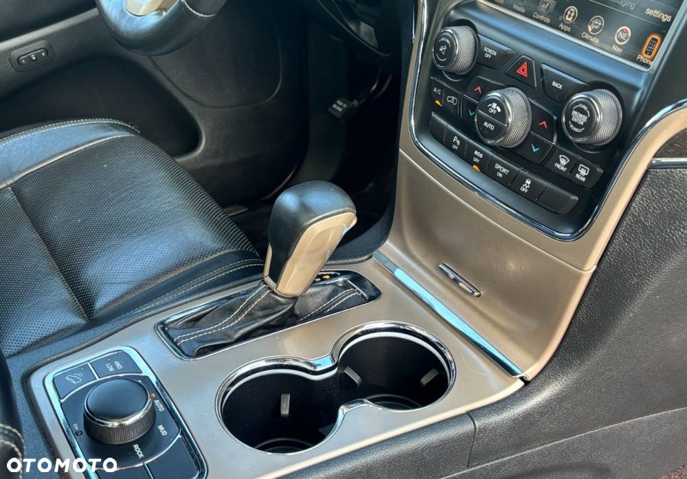 Jeep Grand Cherokee - 10