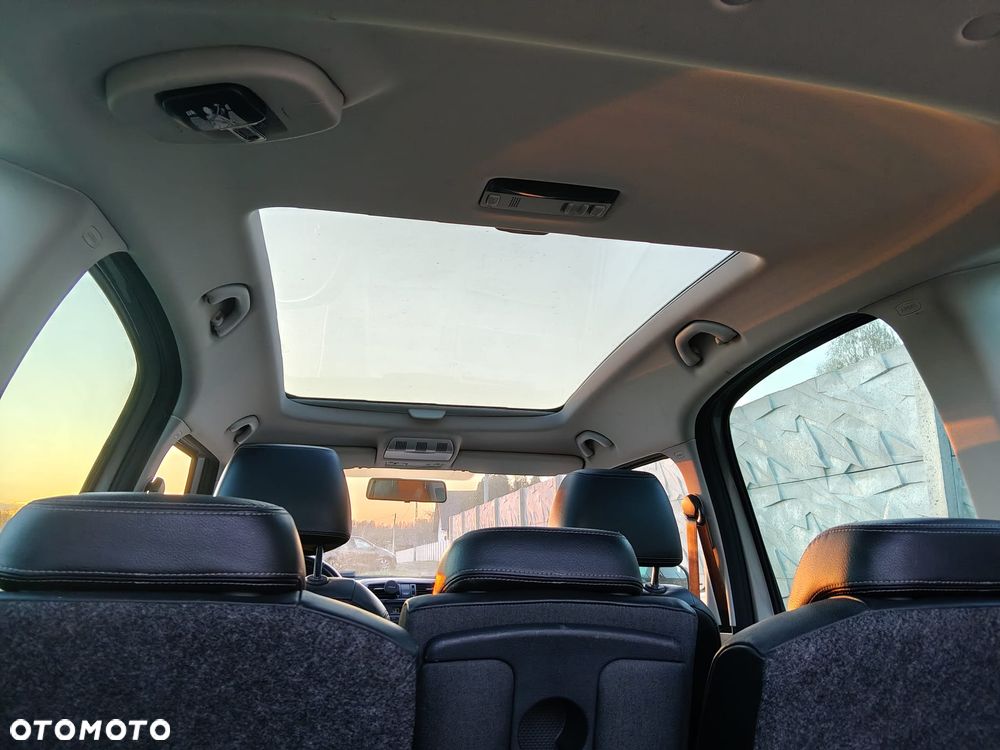 Skoda Roomster 1.2 TSI Scout PLUS EDITION - 11