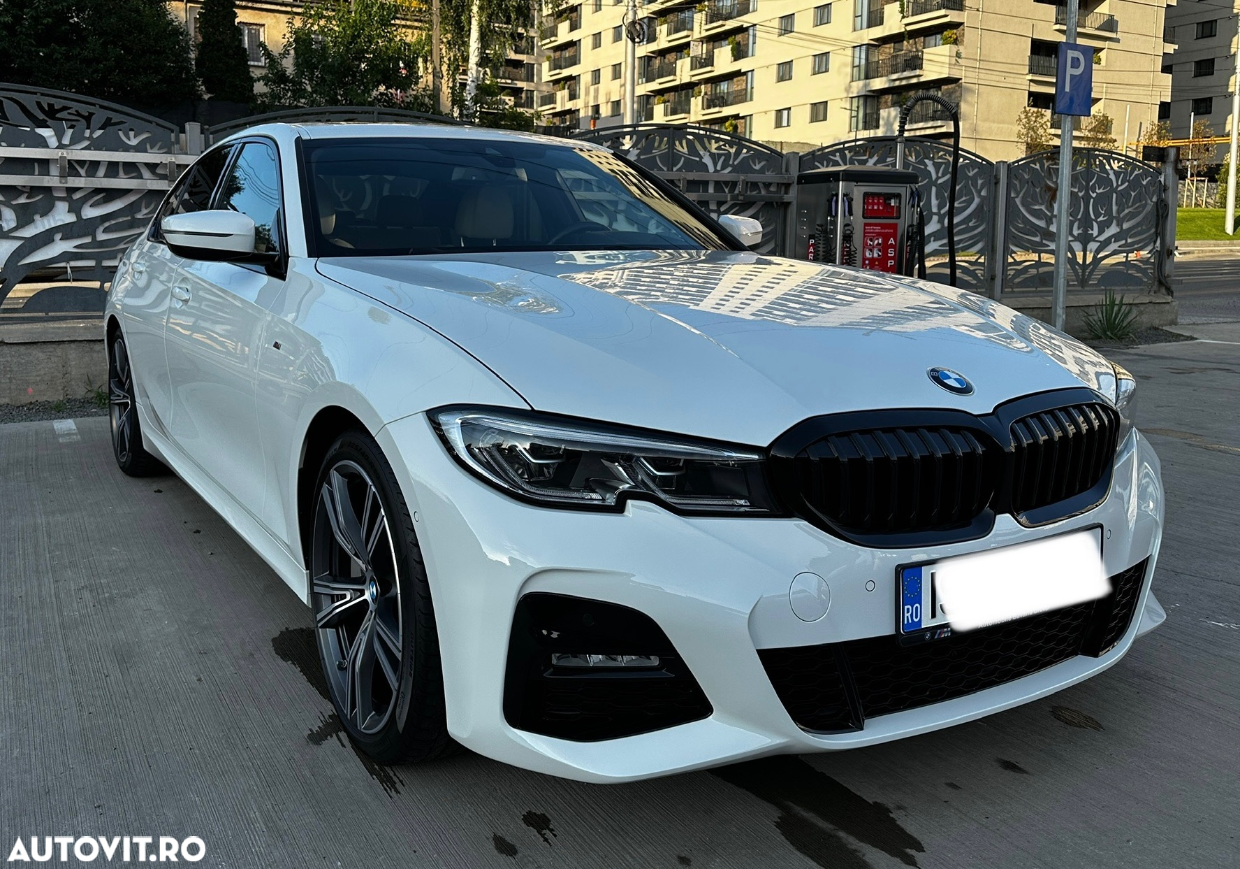 BMW Seria 3 330d xDrive AT MHEV - 2