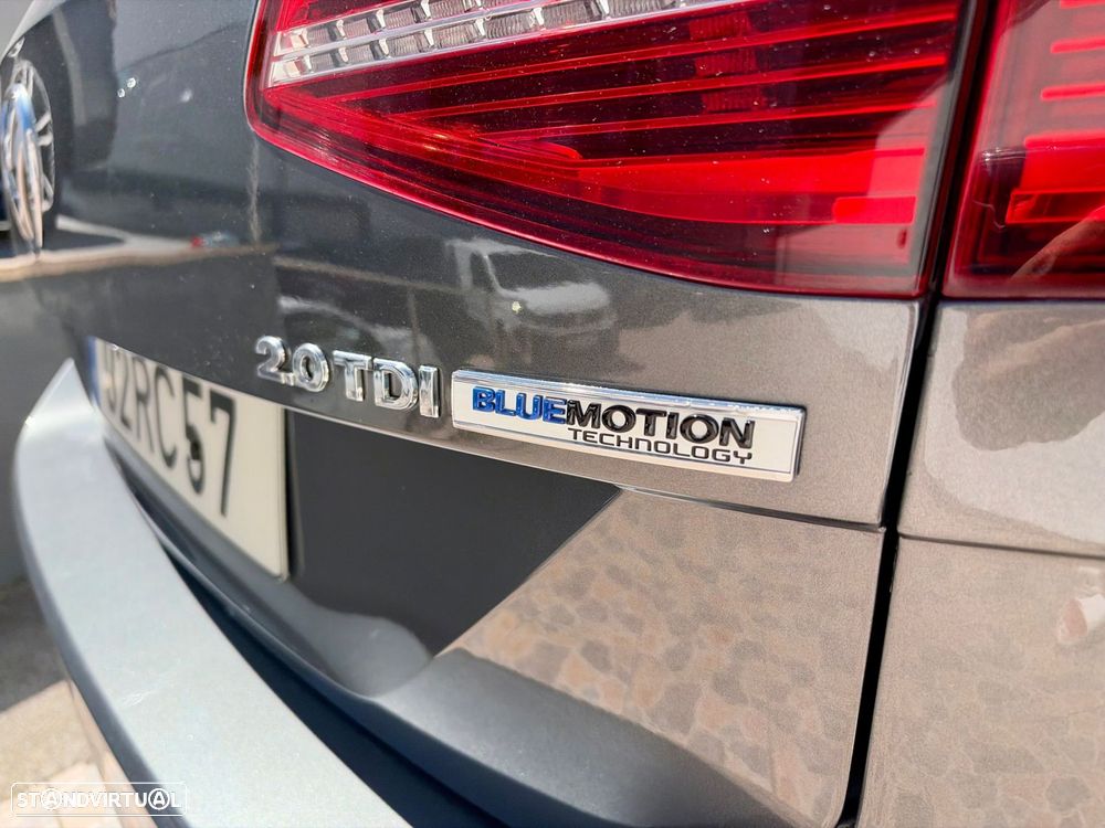 VW Passat Variant 2.0 TDI Highline DSG - 4