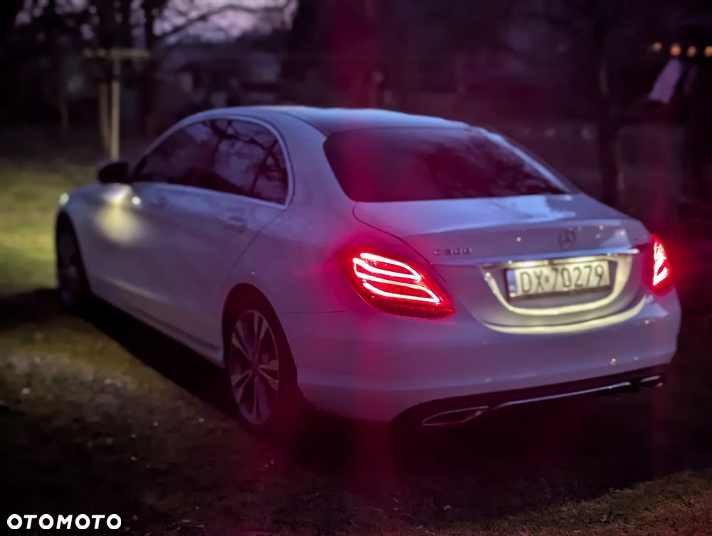 Mercedes-Benz Klasa C 300 7G-TRONIC Avantgarde - 2
