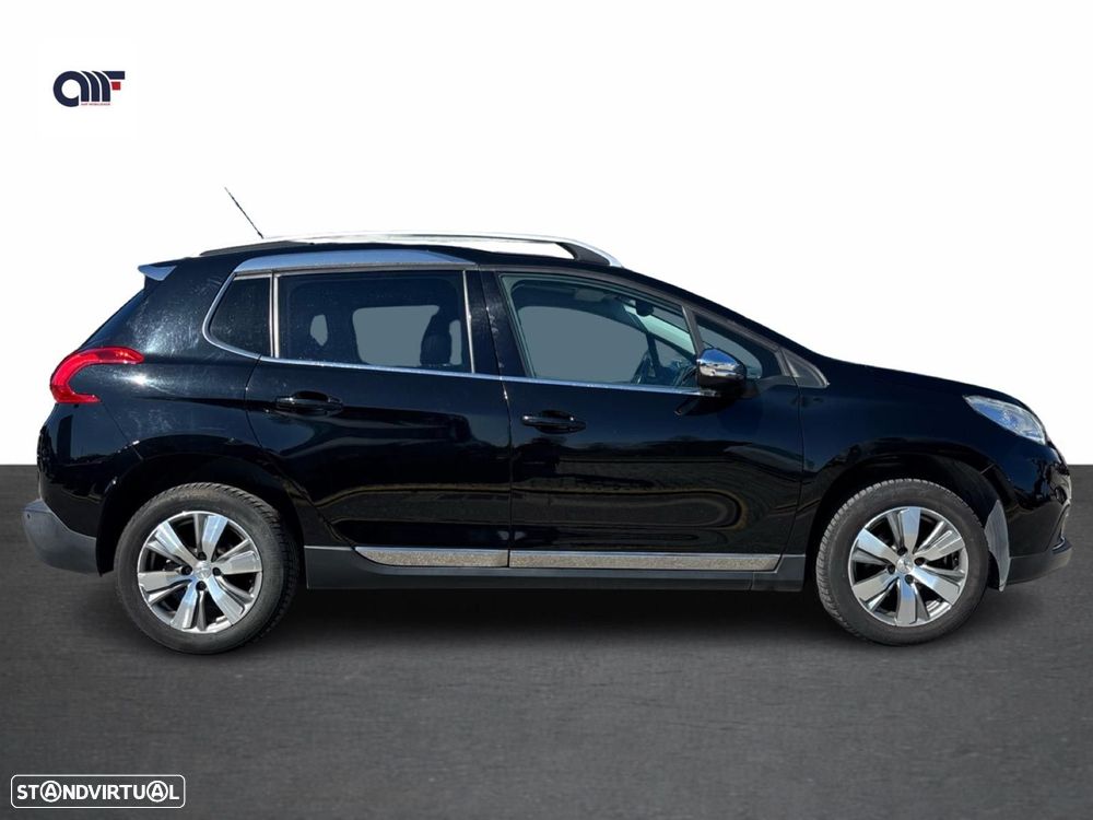 Peugeot 2008 1.2 PureTech Allure - 3