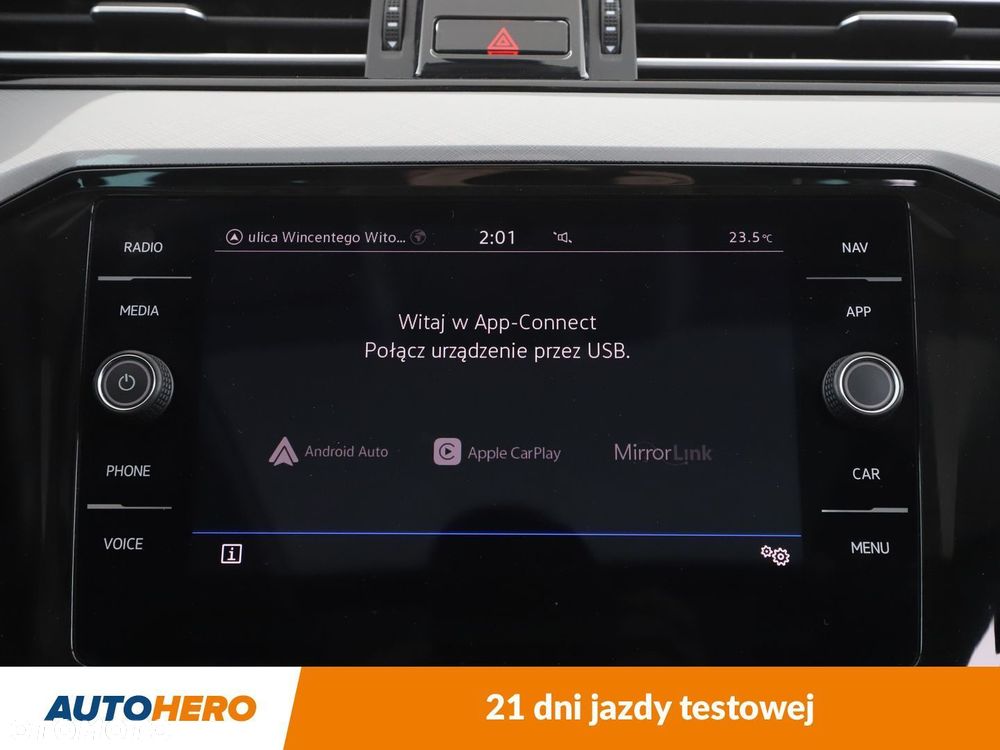 Volkswagen Passat - 22