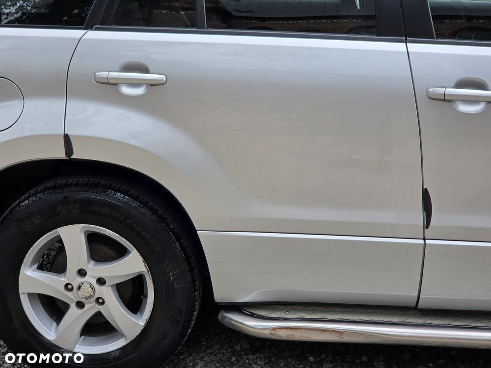 Suzuki Grand Vitara 2.7 V6 - 20
