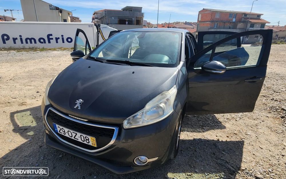 Peugeot 208 1.4 HDi - 2