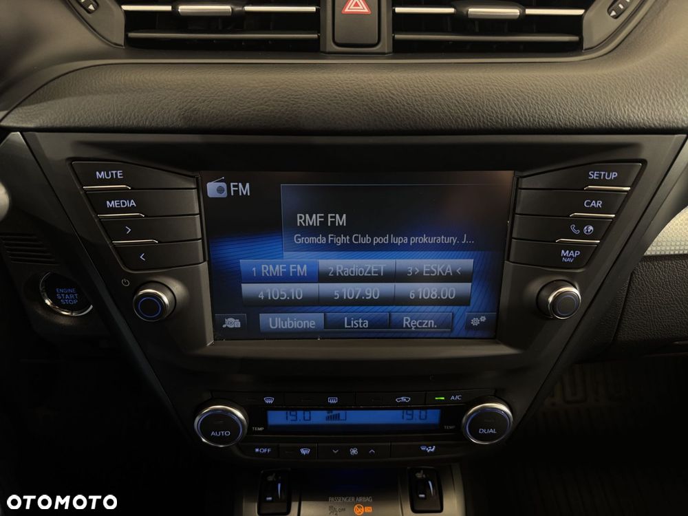 Toyota Avensis - 21