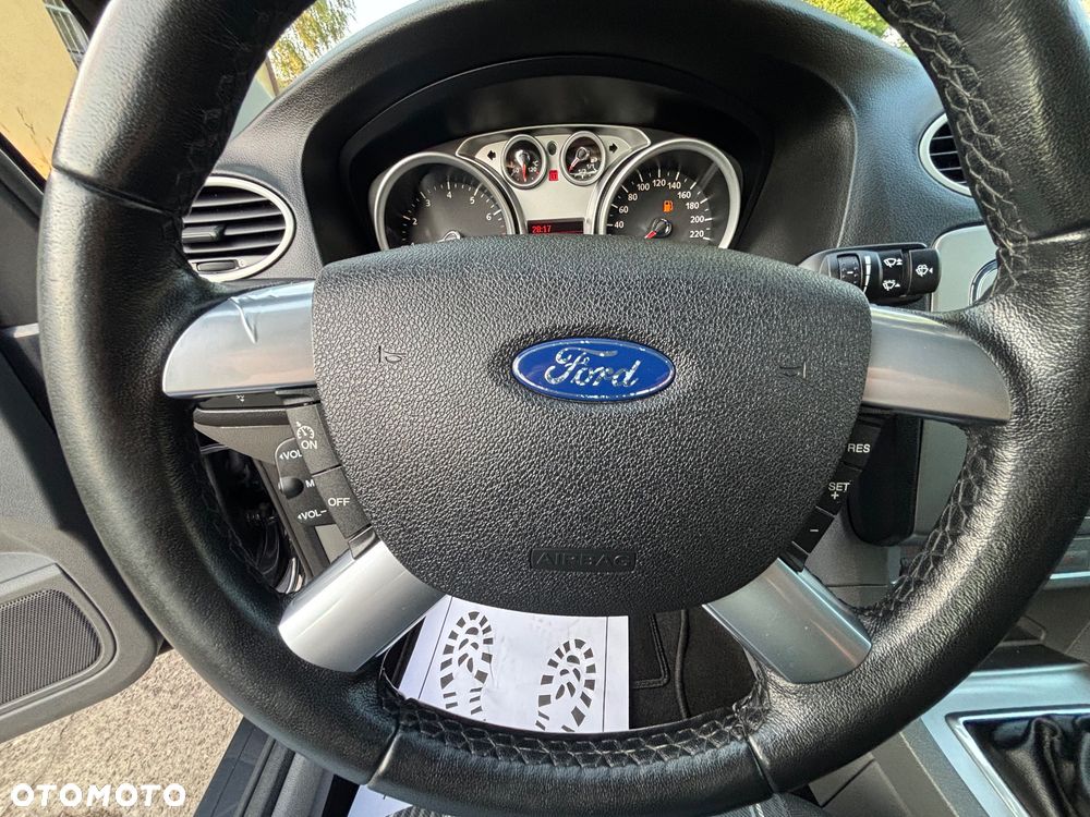 Ford Focus 1.6 16V Black Magic - 13