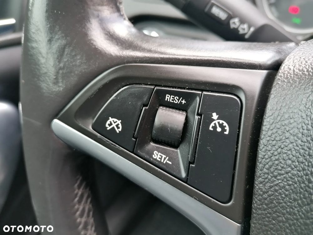 Opel Insignia 1.8 Cosmo - 18