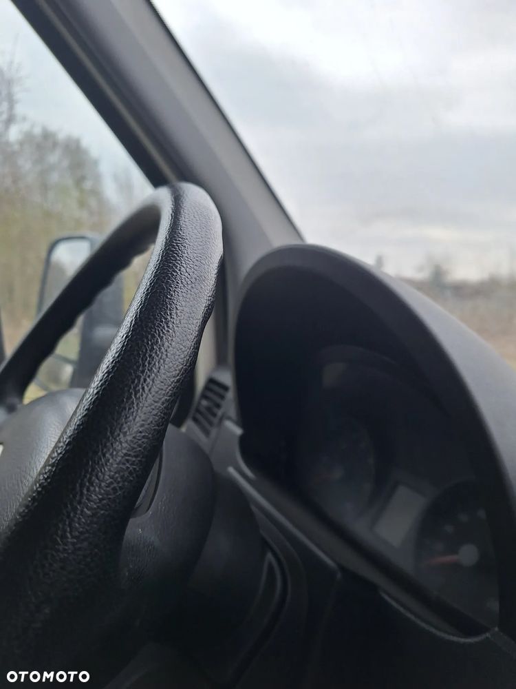 Volkswagen Crafter - 11