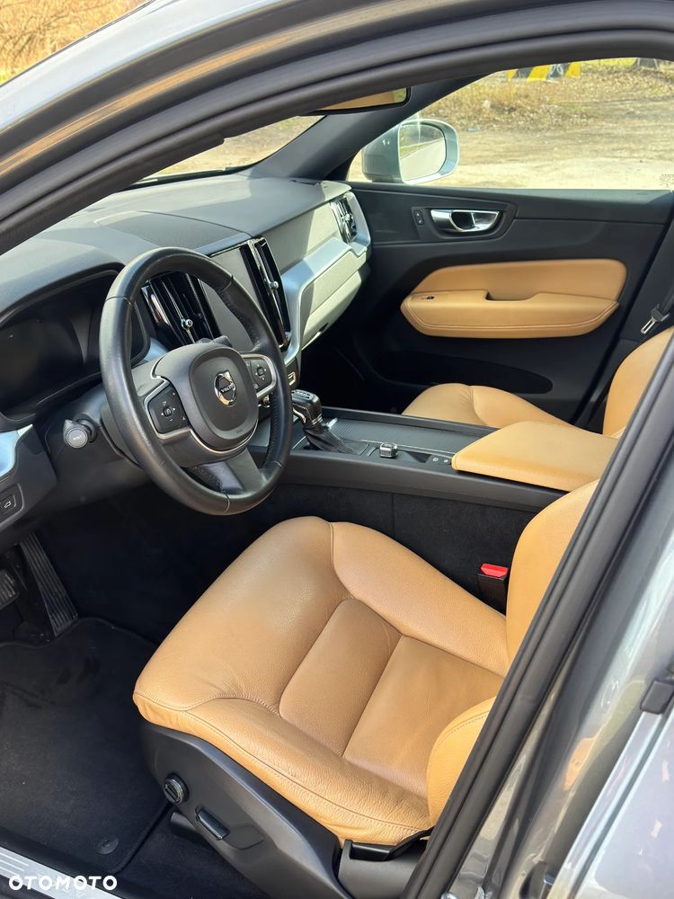 Volvo XC 60 D4 Momentum - 13