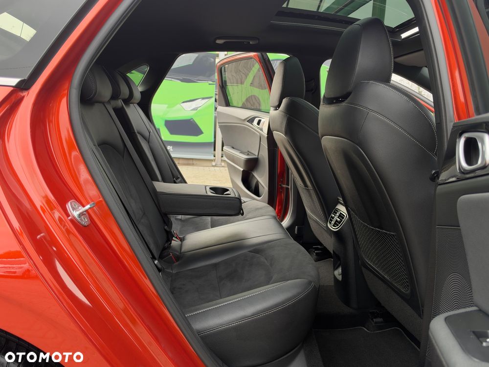Kia Ceed 1.5 T-GDI MHEV GT-Line - 35