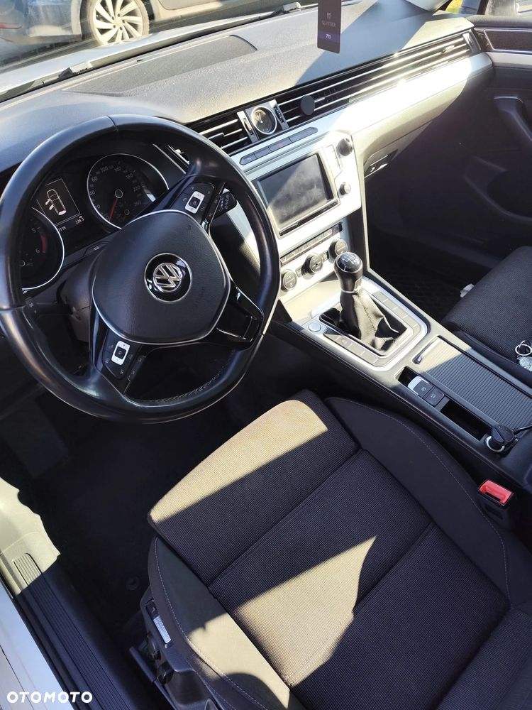 Volkswagen Passat 2.0 TDI BMT Comfortline - 4