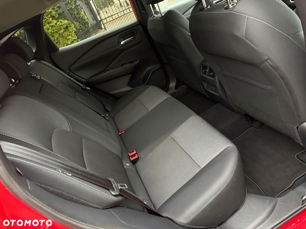 Nissan Qashqai 1.3 DIG-T N-Connecta DCT - 32