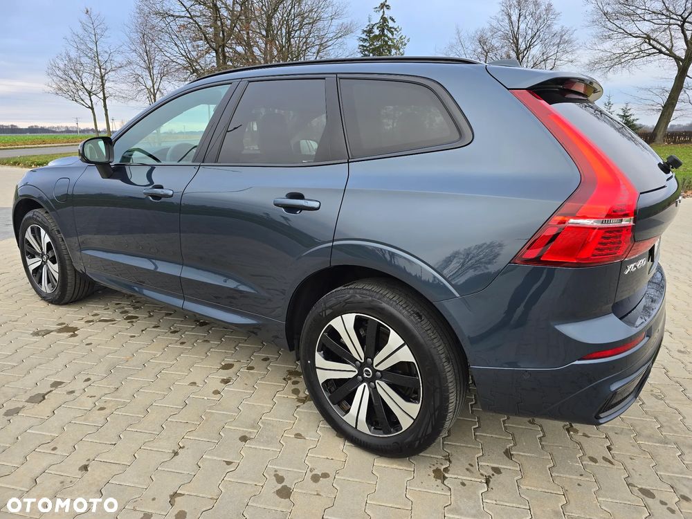 Volvo XC 60 T6 Plug-In Hybrid AWD Plus Dark - 3