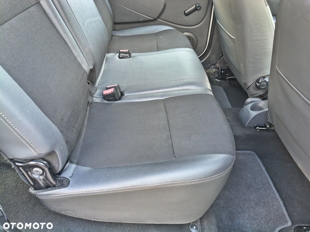 Dacia Logan 1.6 16V Laureate - 27