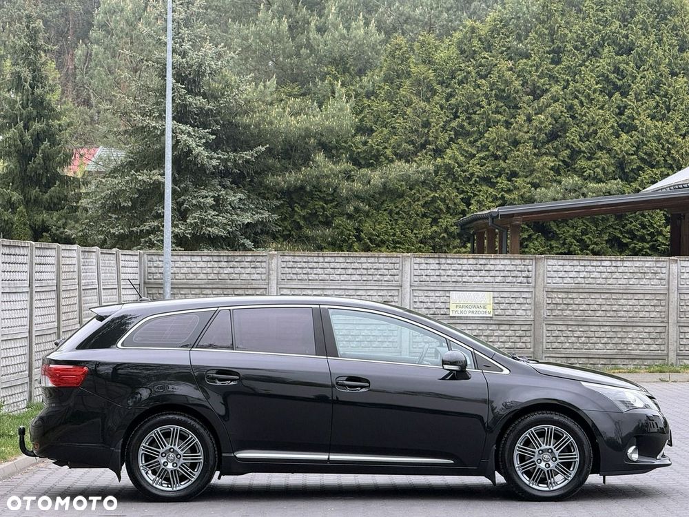 Toyota Avensis 1.8 Executive - 31