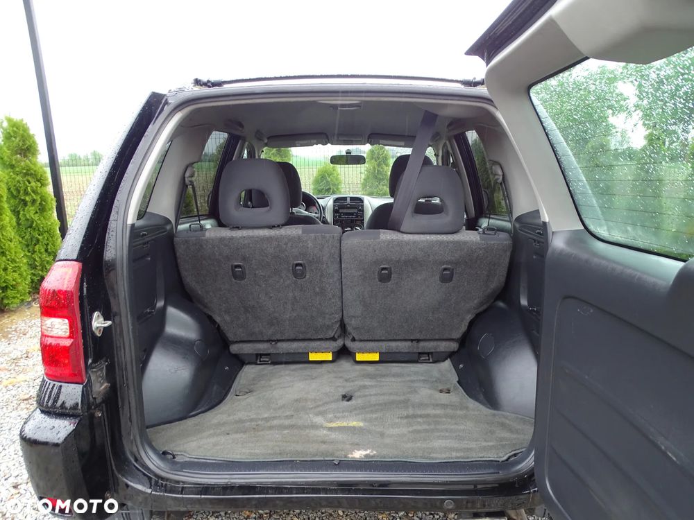 Toyota RAV4 - 24