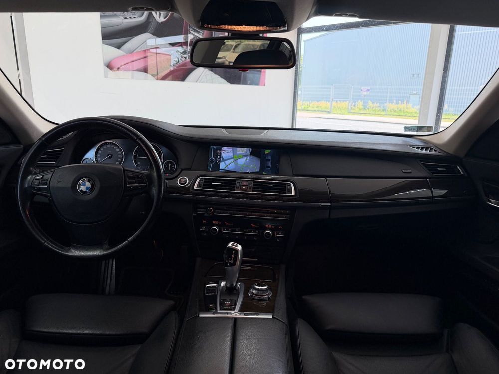 BMW Seria 7 730d - 8