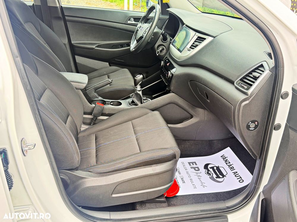 Hyundai Tucson blue 1.7 CRDi 2WD Style - 14