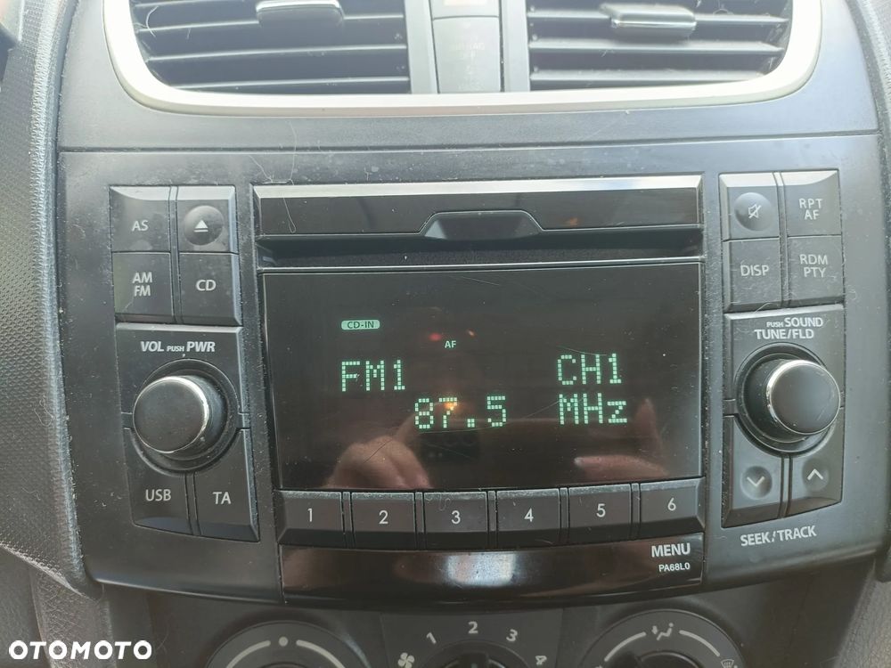 SUZUKI SWIFT V MK7 10-17 2010 r. radioodtwarzacz radioodbiornik radio  * - 1