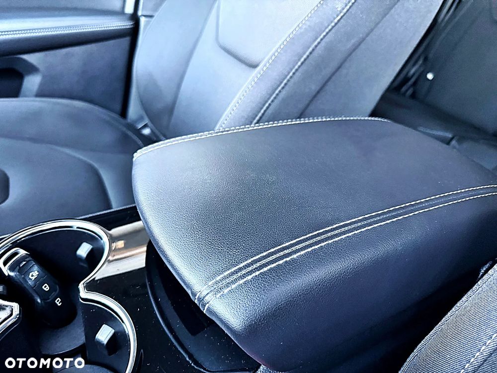 Ford S-Max 2.0 TDCi Titanium - 38