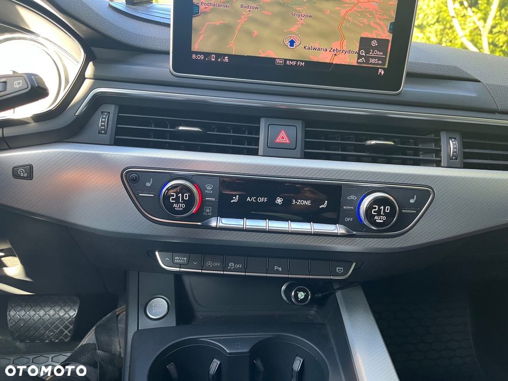 Audi A4 Avant 40 TDI quattro S tronic - 12