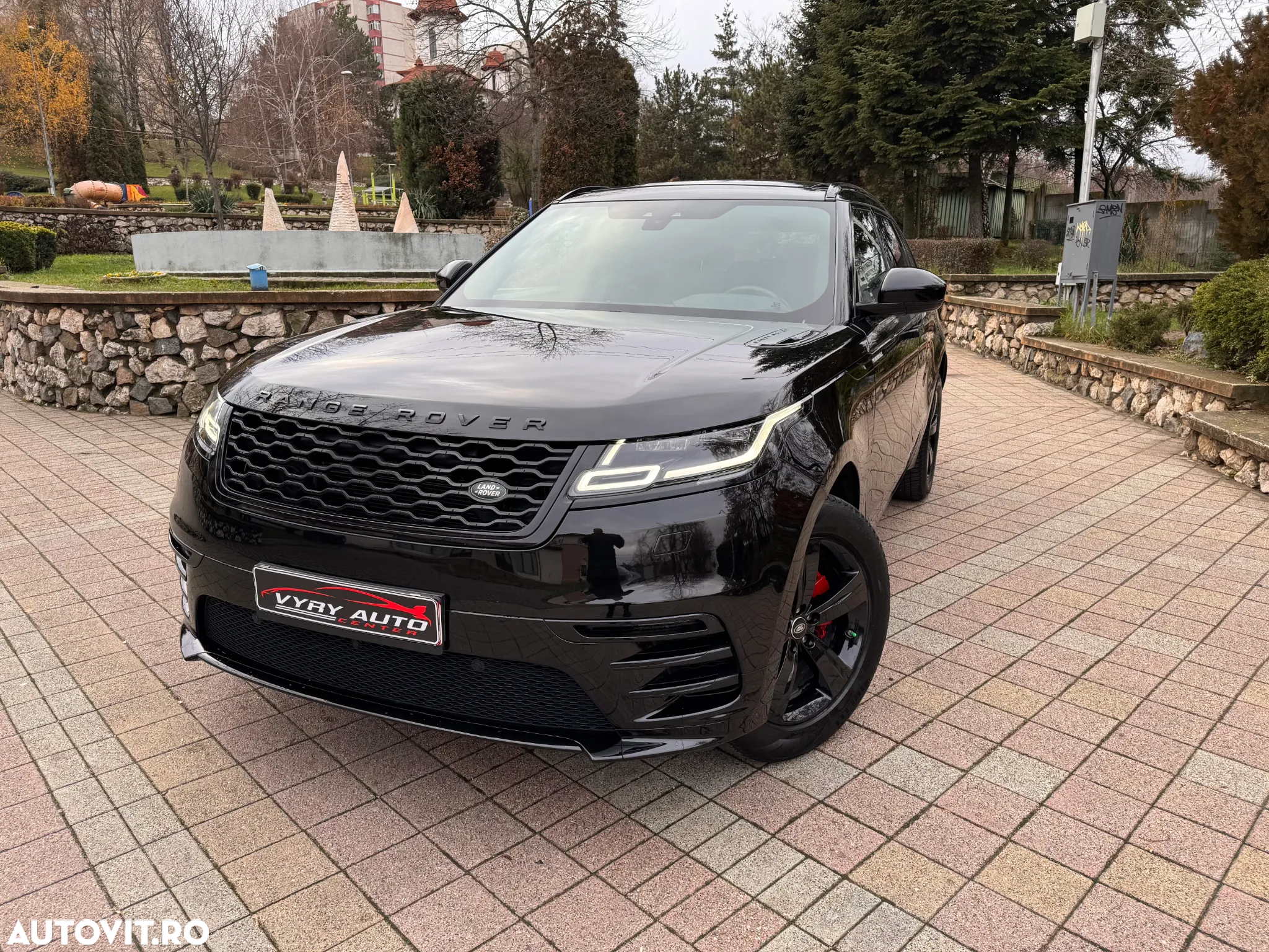 Land Rover Range Rover Velar 2.0 R-Dynamic HSE - 2