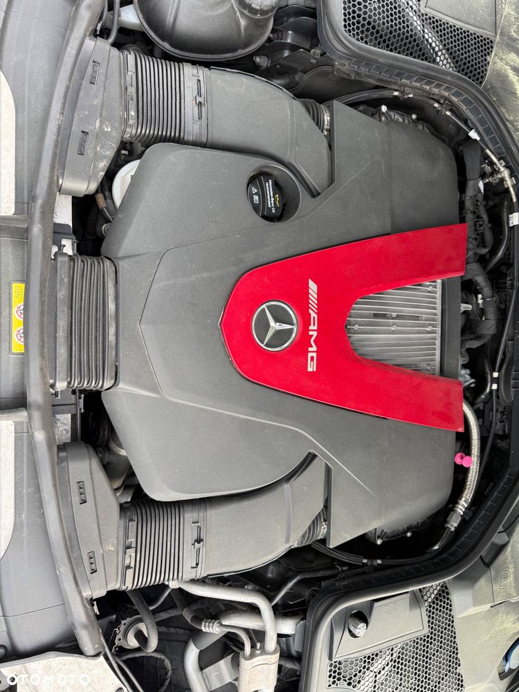 Mercedes-Benz Klasa C AMG 43 4Matic 9G-TRONIC Night Edition - 19