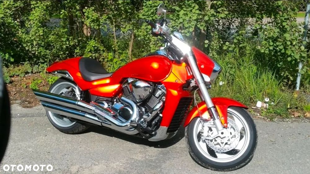 Suzuki Intruder - 1