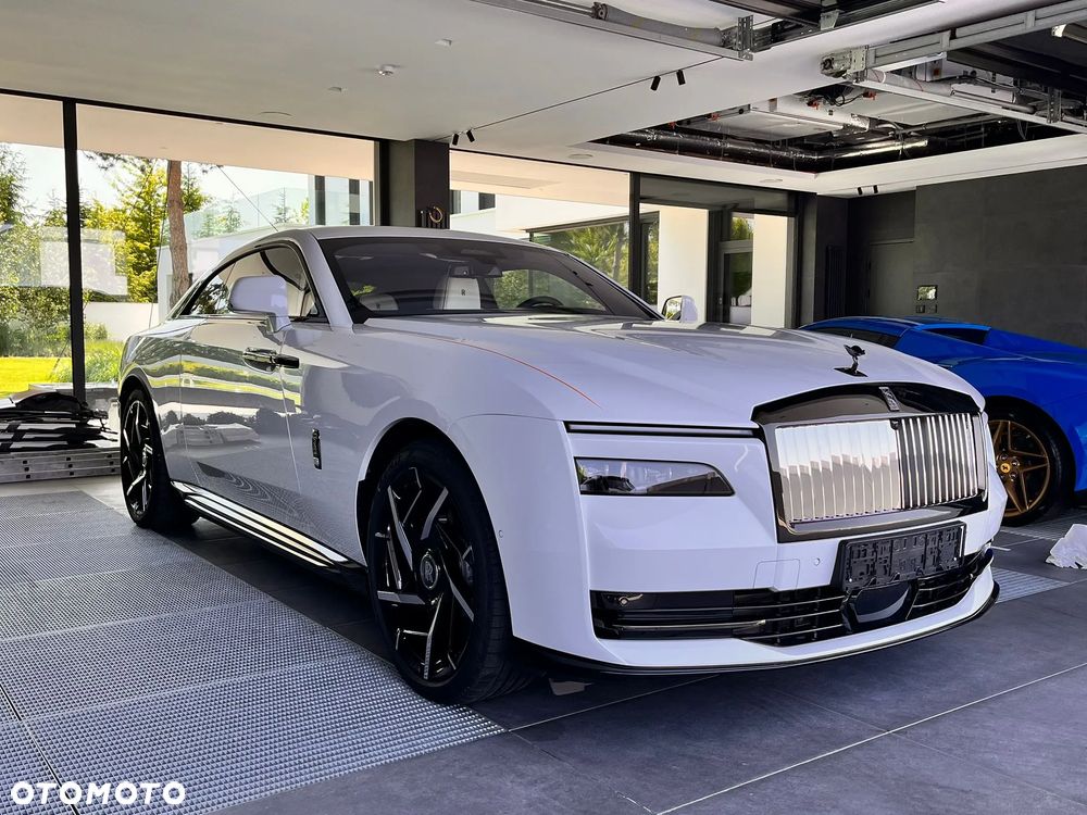 Rolls-Royce Spectre - 16