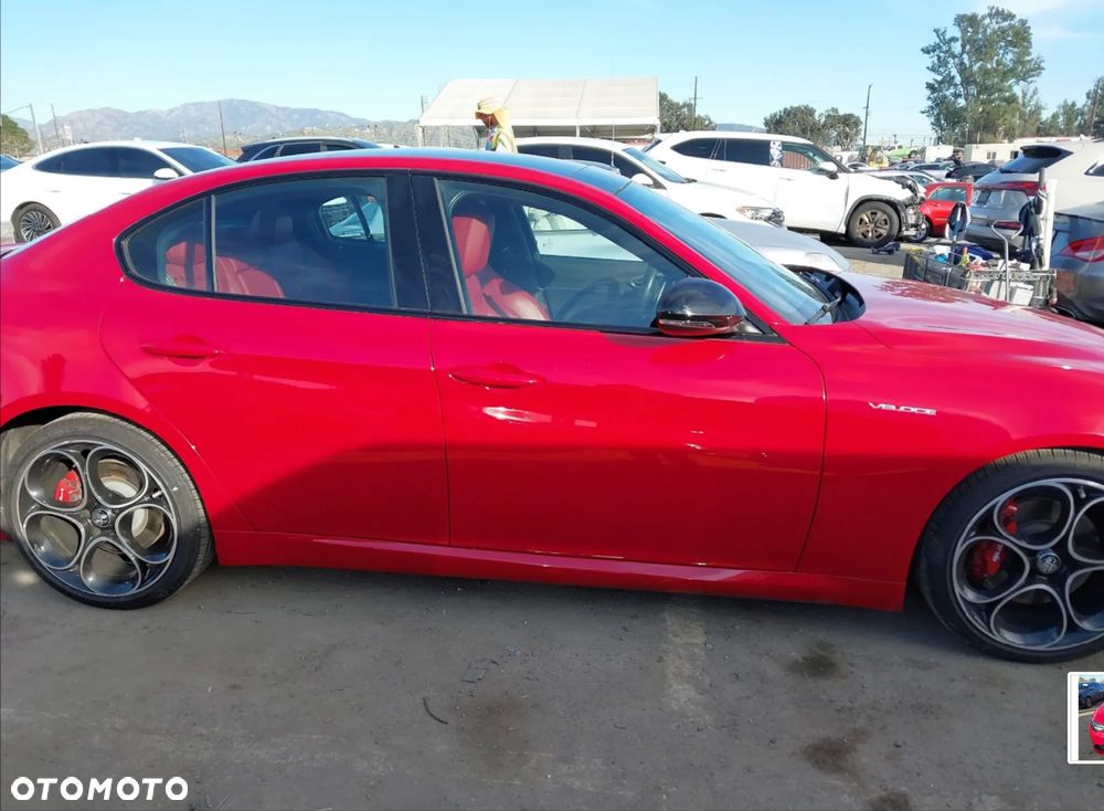 Alfa Romeo Giulia 2.0 Turbo 16V AT8 Veloce Ti - 8