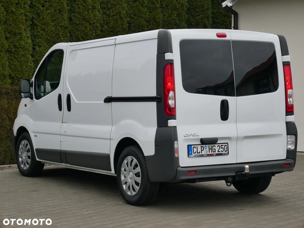 Opel Vivaro - 12