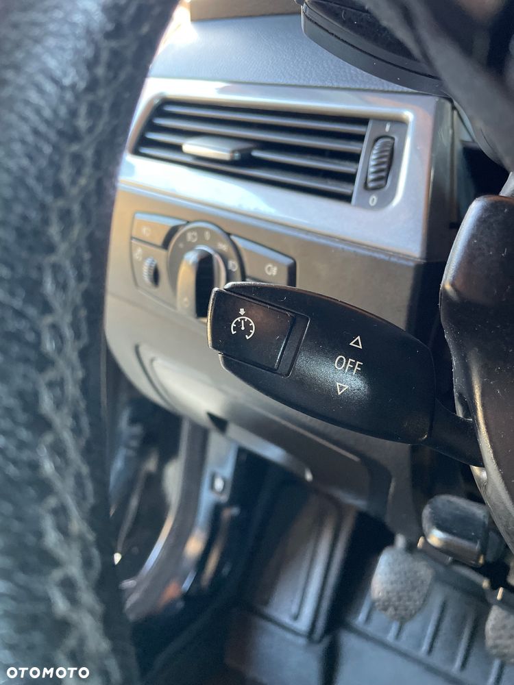 BMW Seria 5 520d - 26