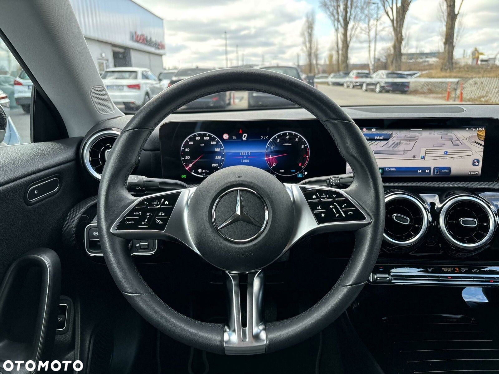 Mercedes-Benz CLA 200 Progressive 7G-DCT - 20