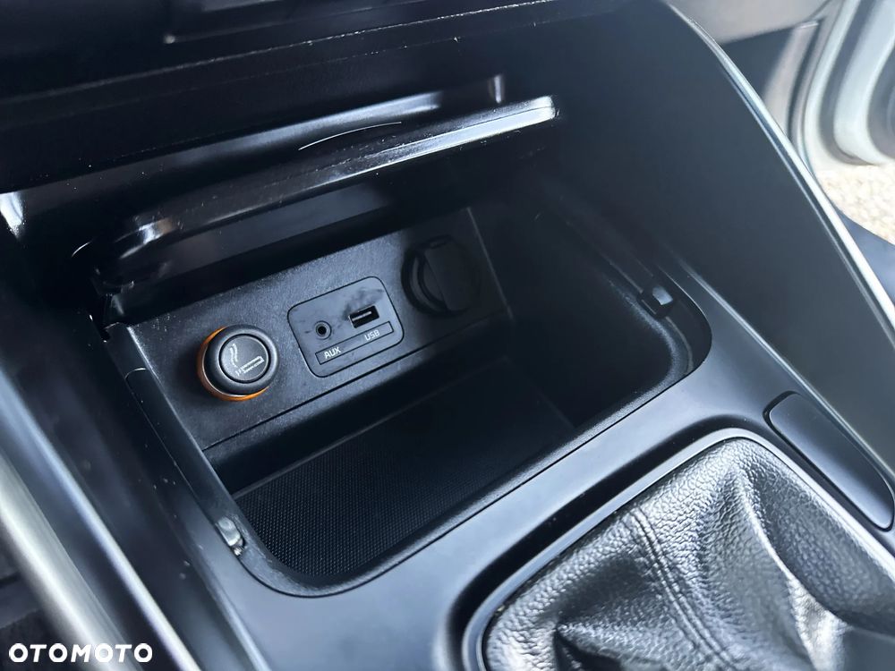 Kia Carens 1.7 CRDi Spirit - 24