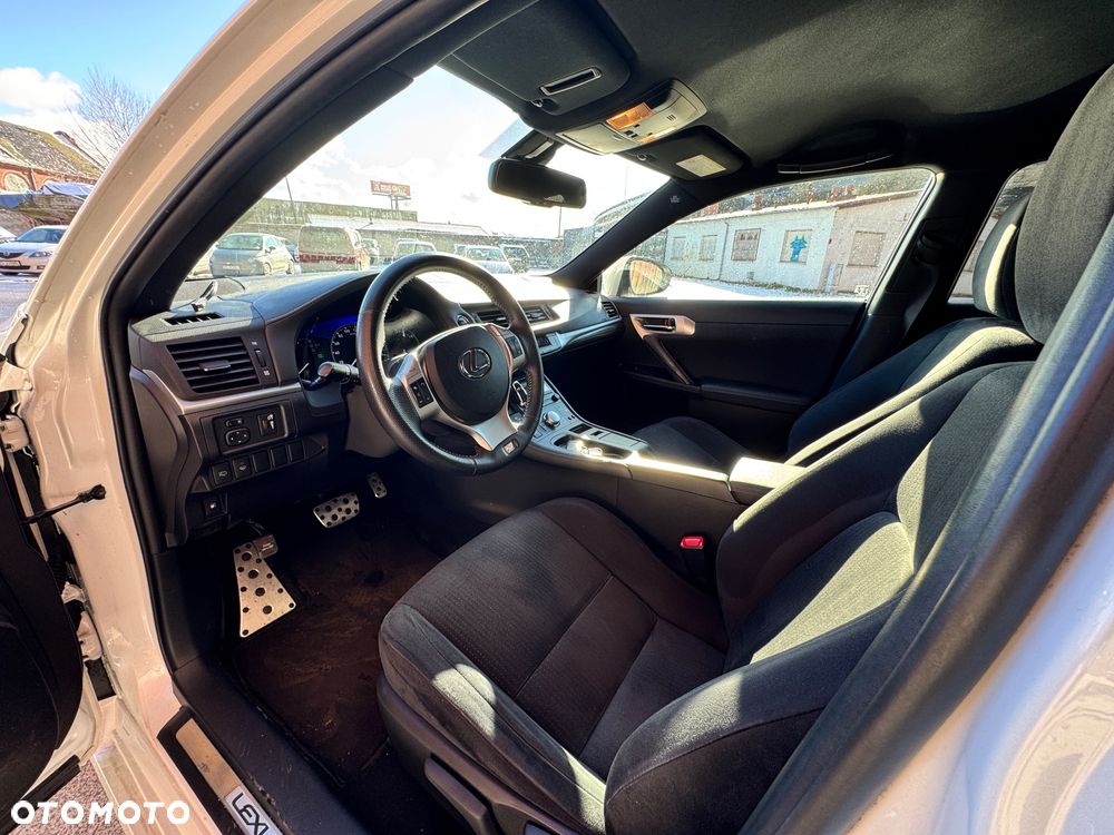 Lexus CT 200h F Sport - 10