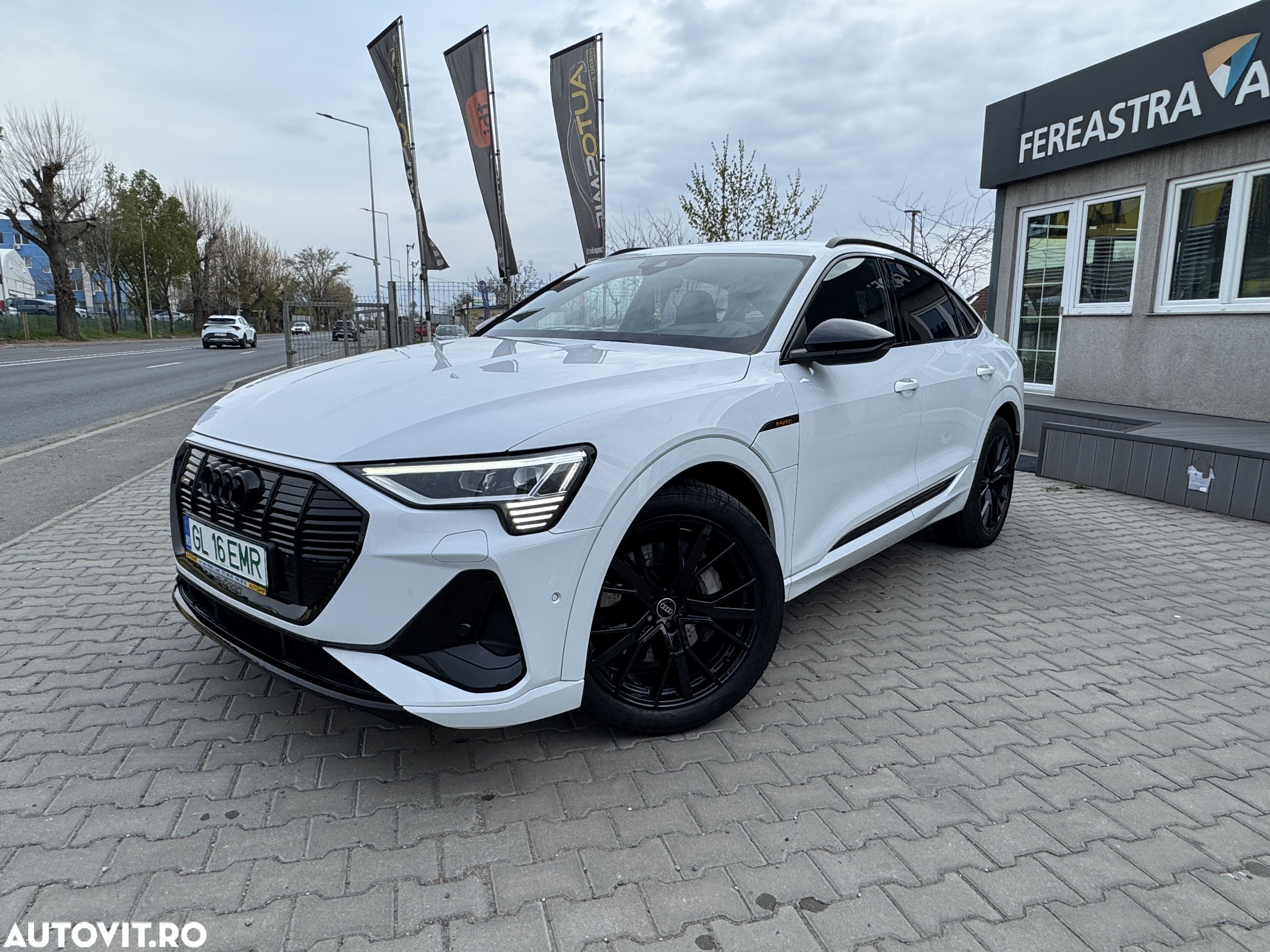 Audi e-tron Sportback 50 quattro S line - 1