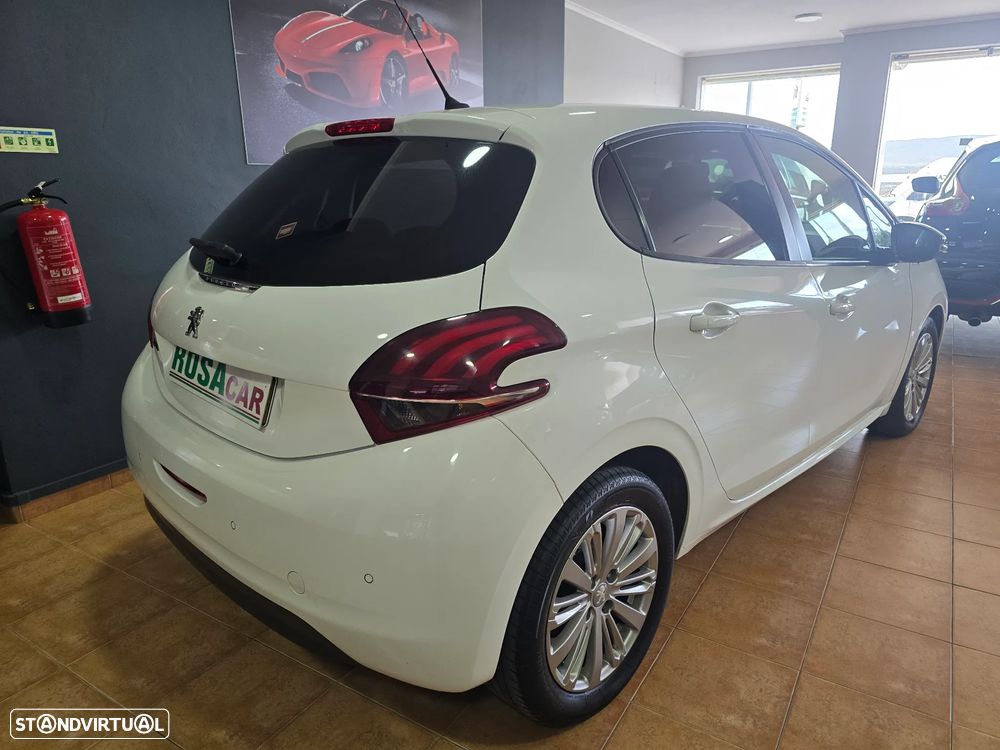 Peugeot 208 1.6 BlueHDi Style - 6