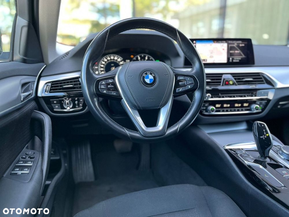 BMW Seria 5 520d - 11