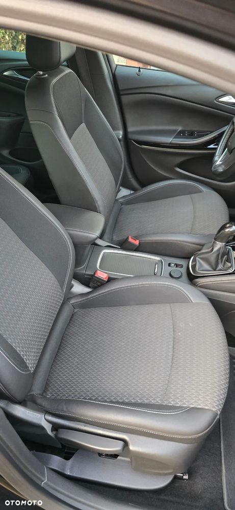 Opel Astra 1.6 Turbo Start/Stop Dynamic - 23